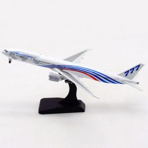 1:400 Boeing B777-300ER N5016R Airplane Model