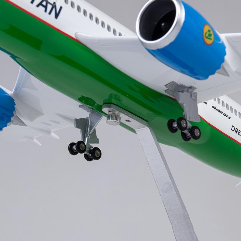 1:130 Uzbekistan Airways Boeing 787 Airplane Model 18” Decoration & Gift (LED) - Image 6