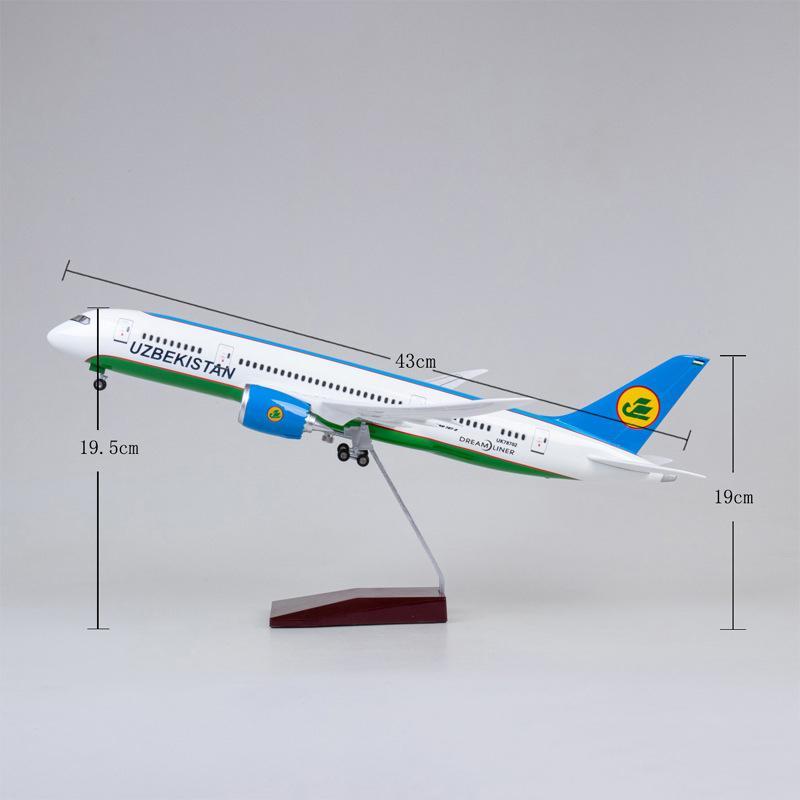 1:130 Uzbekistan Airways Boeing 787 Airplane Model 18” Decoration & Gift (LED) - Image 7