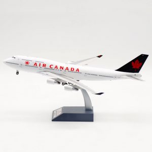 1:200 Air Canada Boeing B747-400 C-GAGN Collector’s Edition Airplane Model