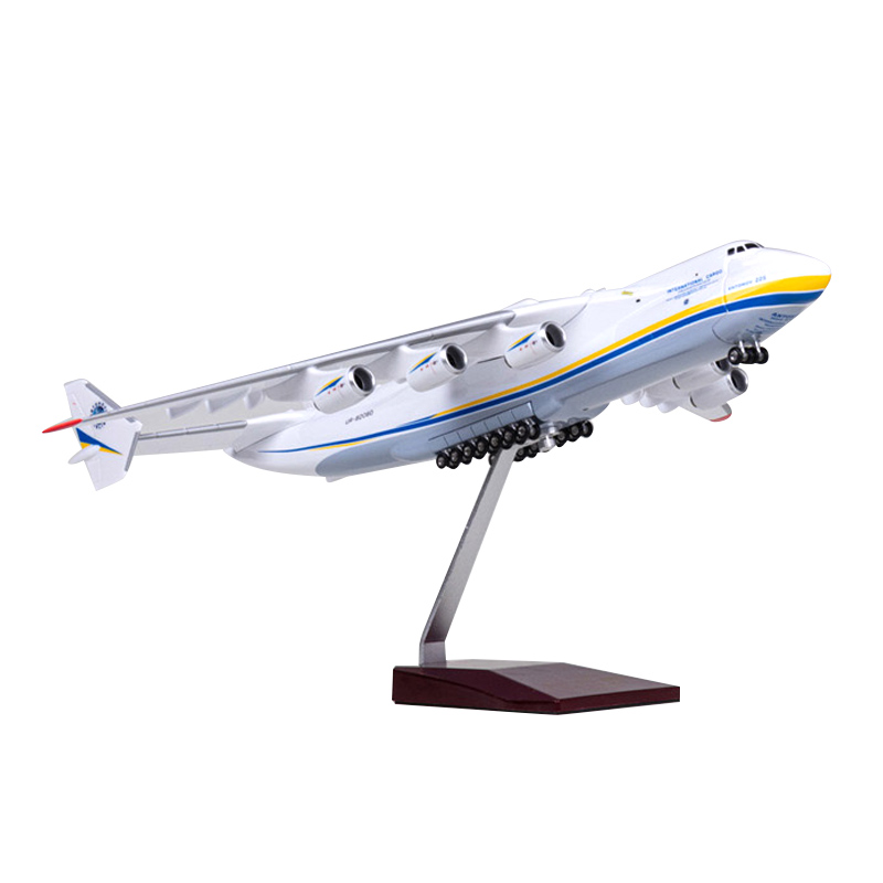 1:200 Commemorate Antonov An-225 Transport Aircraft