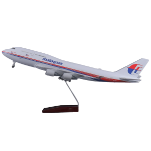 1:160 Malaysia Airlines Boeing 747 XL Airplane Model