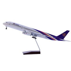1:142 Thai Airways Airbus 350 Airplane Model